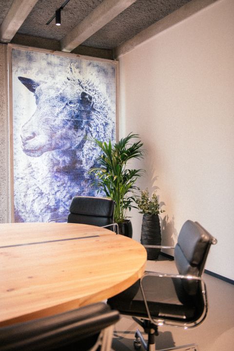 Oval meeting room - Fosbury and Sons Boitsfort - coworking Brussels